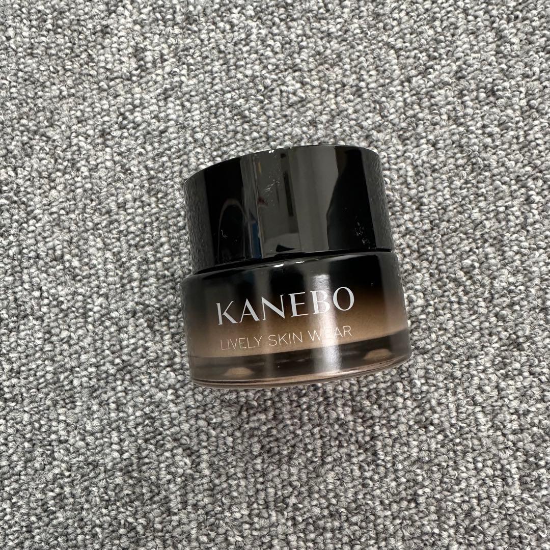 カネボウ　ライブリースキンウェアⅡ 220 30g