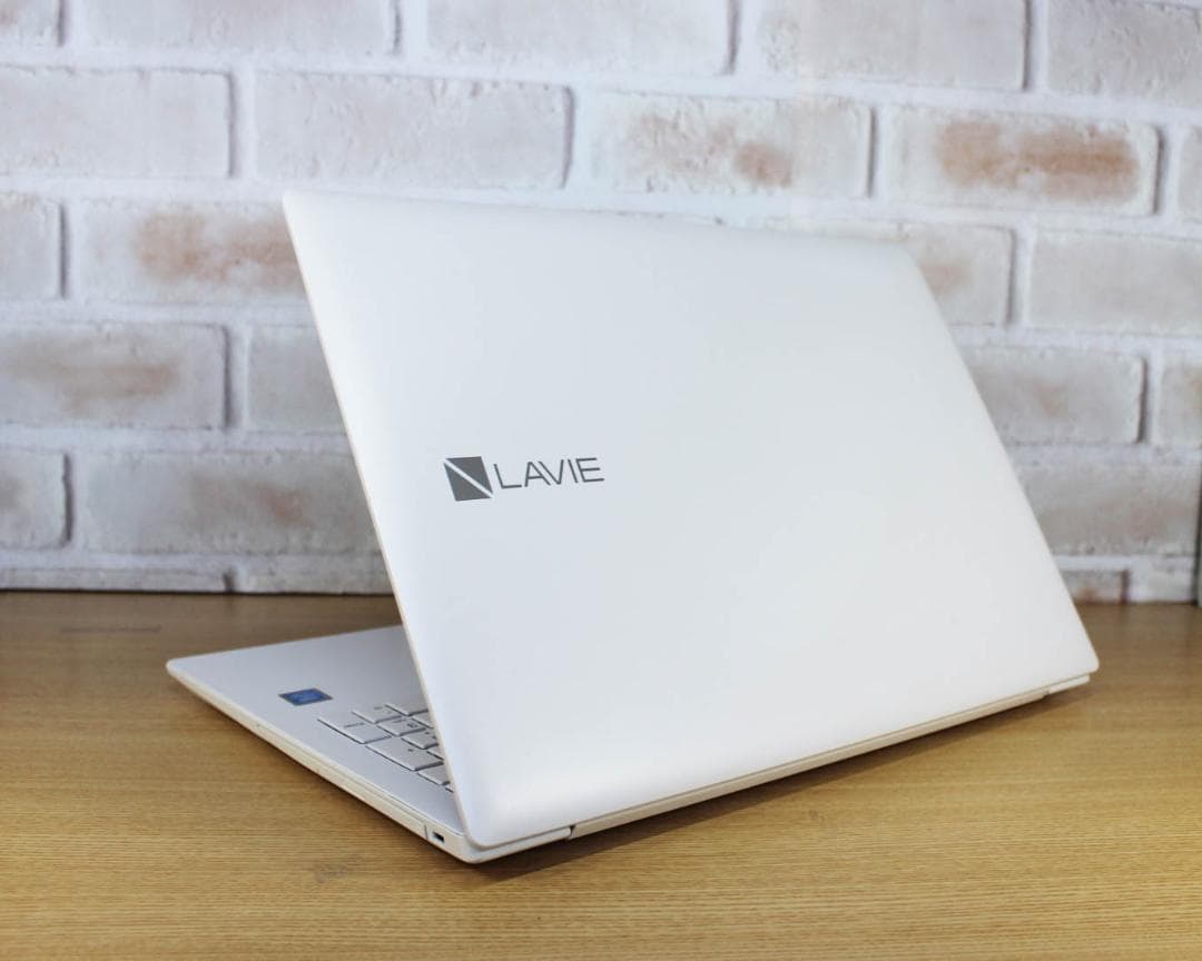 第8世代 CPU✨SSD搭載 ノートパソコン オフィス付き Windows11