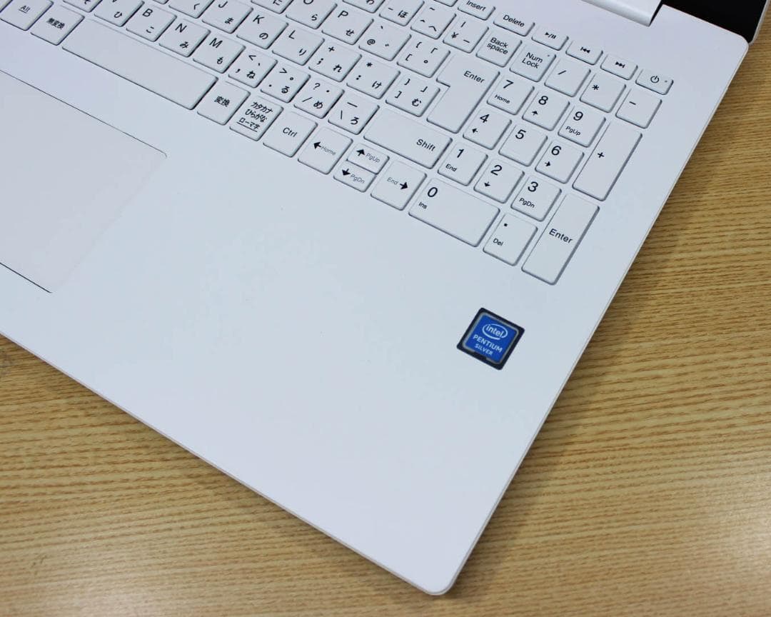 第8世代 CPU✨SSD搭載 ノートパソコン オフィス付き Windows11