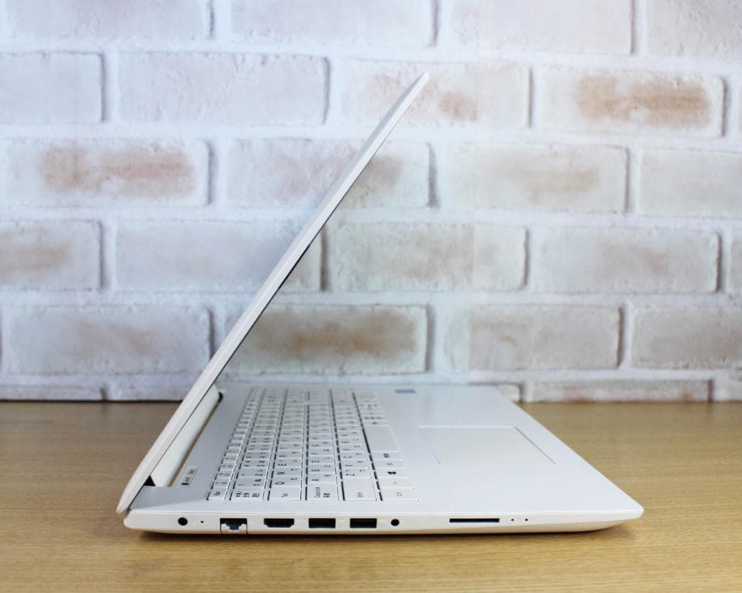 第8世代 CPU✨SSD搭載 ノートパソコン オフィス付き Windows11