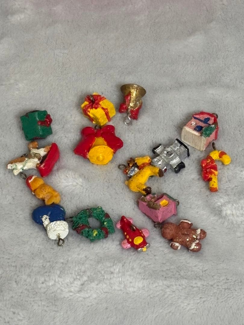 ハローキティ　サンリオ　クリスマスツリー　ライト・メロディー付き