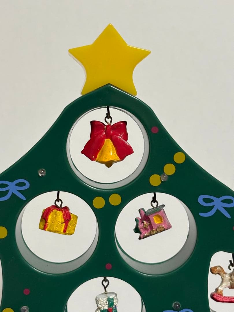 ハローキティ　サンリオ　クリスマスツリー　ライト・メロディー付き