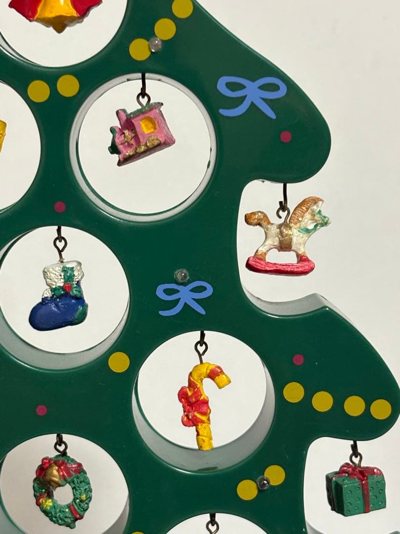 ハローキティ　サンリオ　クリスマスツリー　ライト・メロディー付き