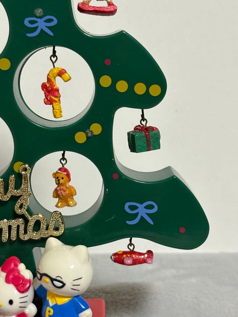 ハローキティ　サンリオ　クリスマスツリー　ライト・メロディー付き