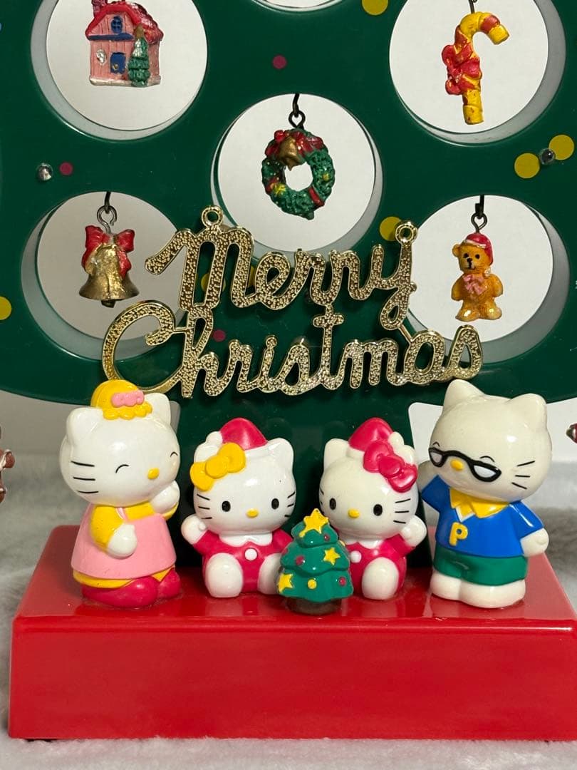 ハローキティ　サンリオ　クリスマスツリー　ライト・メロディー付き