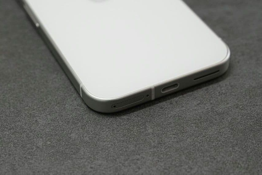 【美品】Google Pixel 9 128GB Porcelain 本体