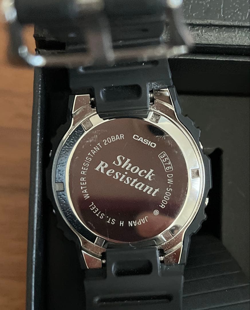 初代G-SHOCK 復刻モデル　DW-5000R-1AJF