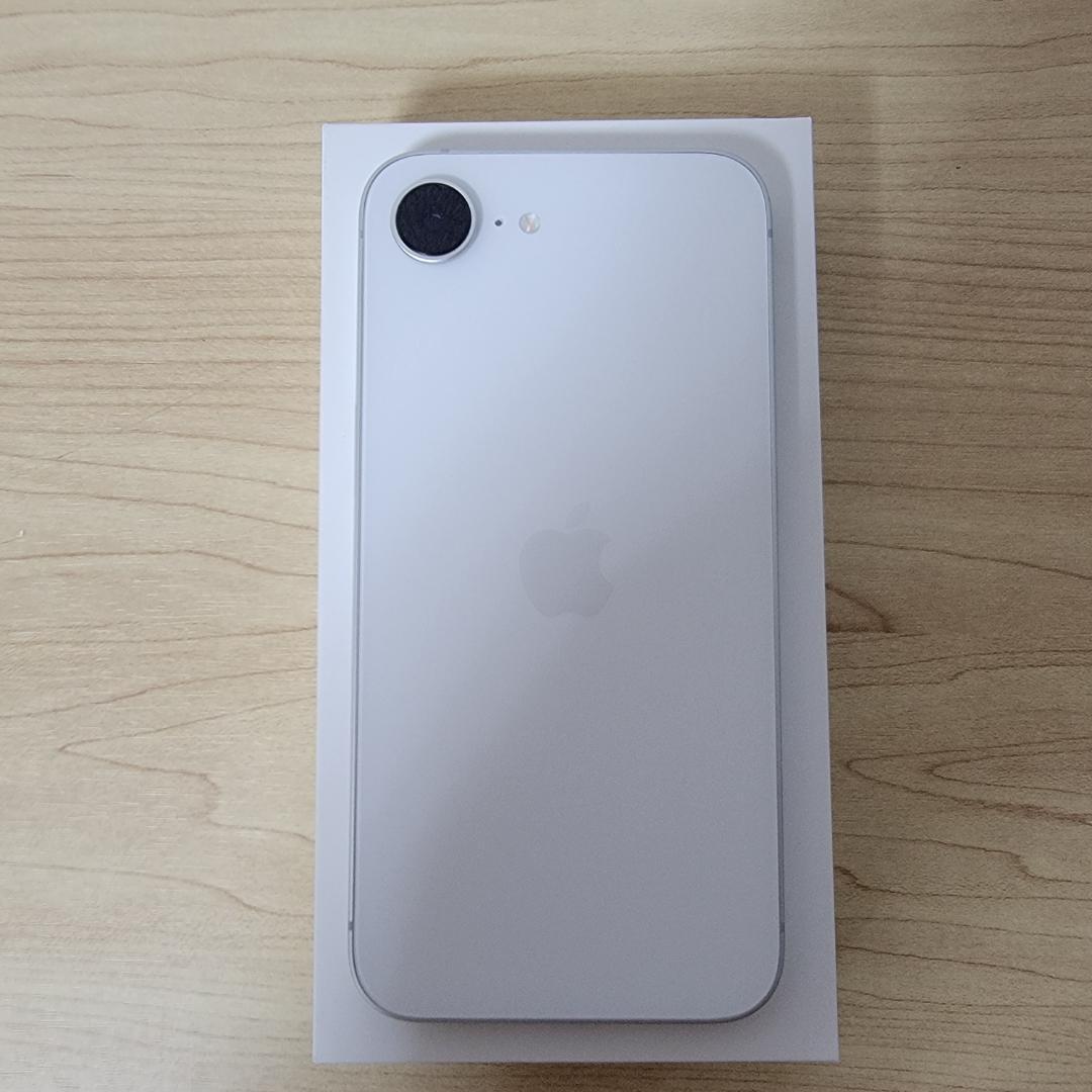 【ほぼ新品】iPhone 16e 128GB