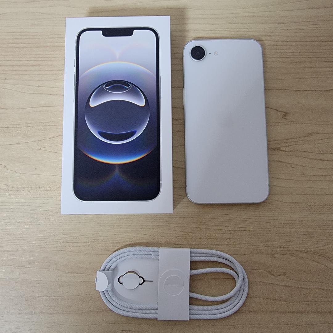 【ほぼ新品】iPhone 16e 128GB