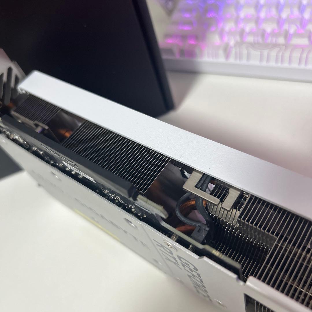 グラフィックボード・グラボ・ビデオカード GIGABYTE GEFORCE RTX 4060ti 8GB Aero OC