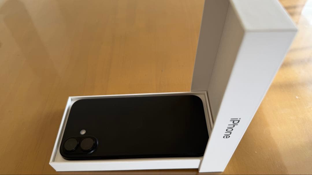 iPhone 16 plus ブラック ケース付き　128GB