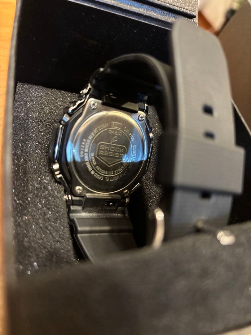 カシオG-SHOCK RESISTシルバー ブラック