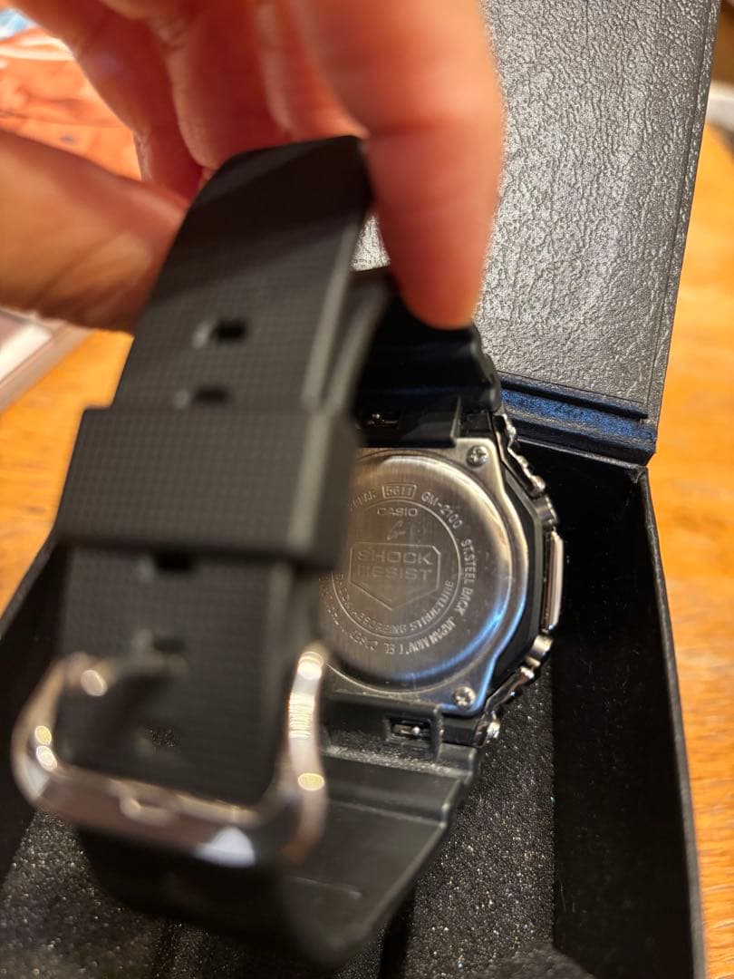 カシオG-SHOCK RESISTシルバー ブラック