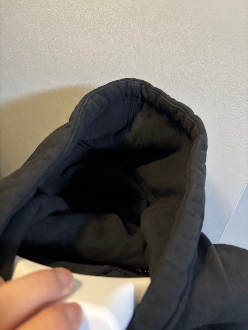 Supreme SS 25 ブラックパーカー