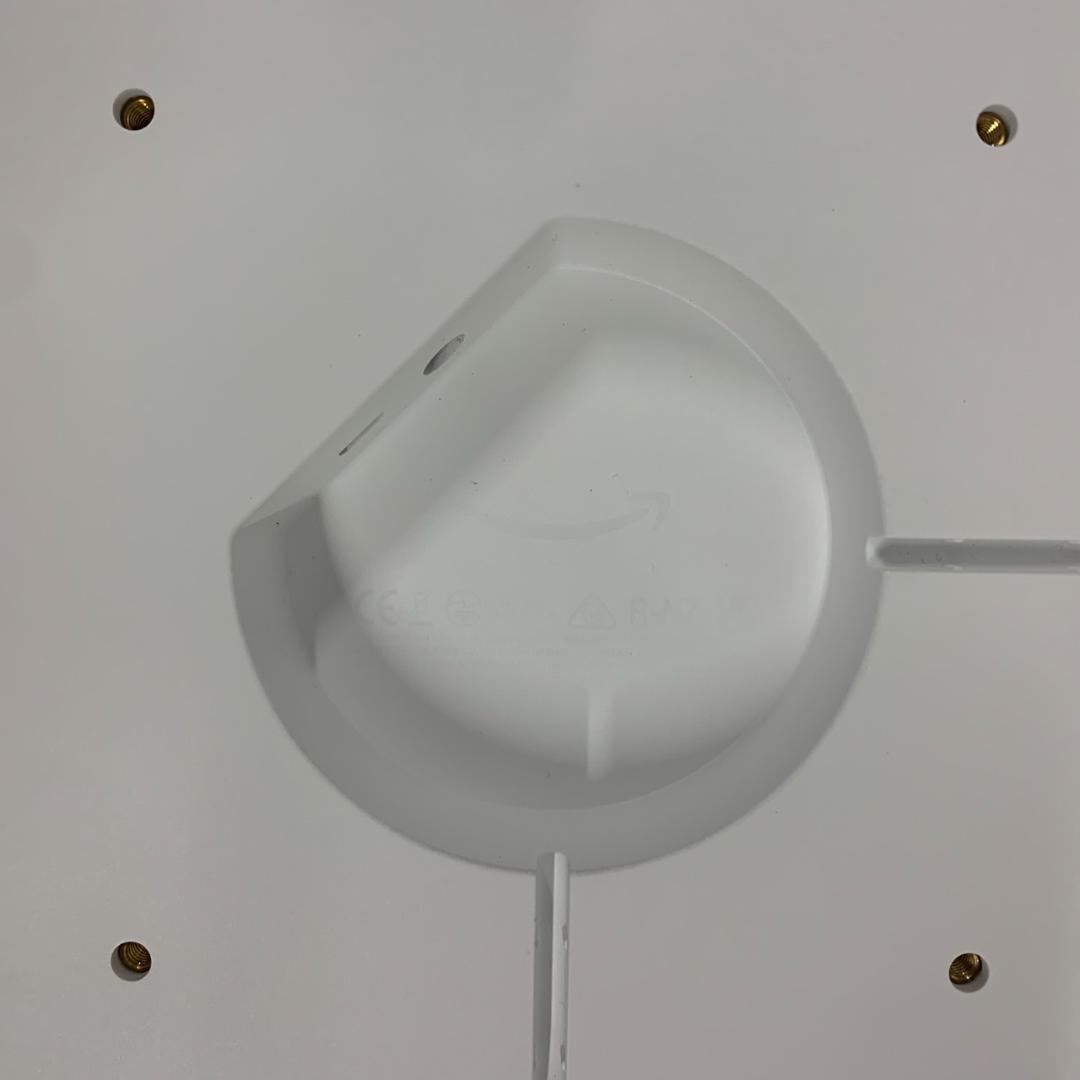 Amazon　Echo　Show15　第一世代　箱、壁掛け用ビスなし