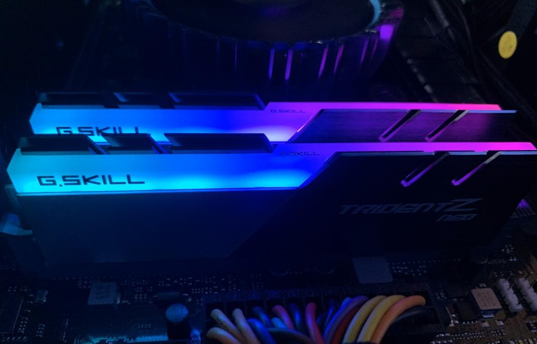 メモリー G.SKILL TRIDENT Z NEO DDR4 3600MHz 16GB