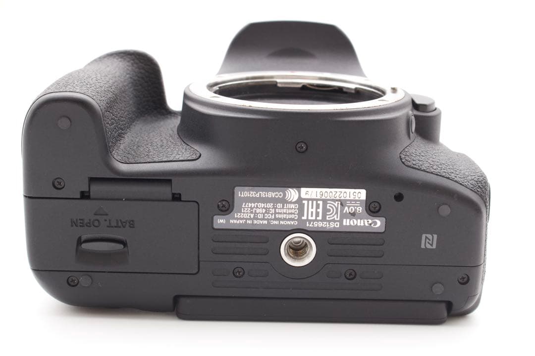 Canon EOS Kiss X8i ダブルレンズ　広範囲をカバー　Wi-Fi