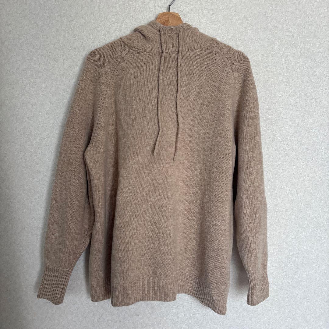 クラネ*フード付きベージュニットセーター