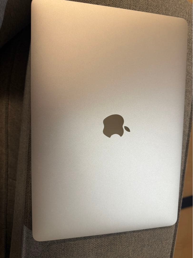 (新古品)MacBook Air （2020年M1/8GB /512GB）