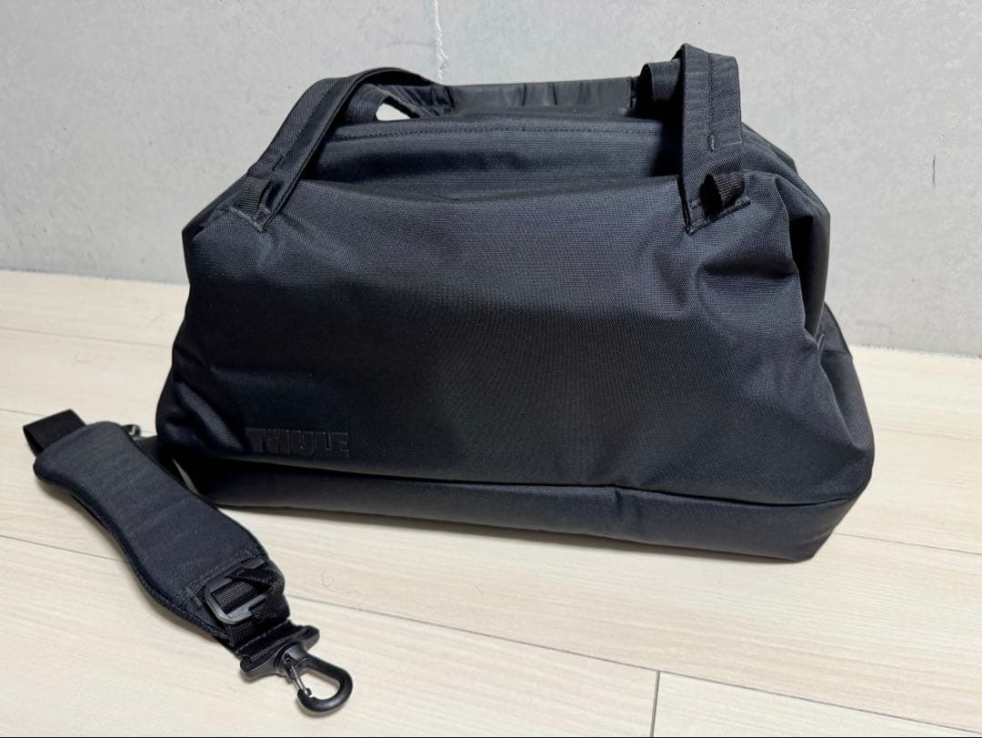 THULE スーリー SUBTERRA 2 ダッフルバッグ 35L