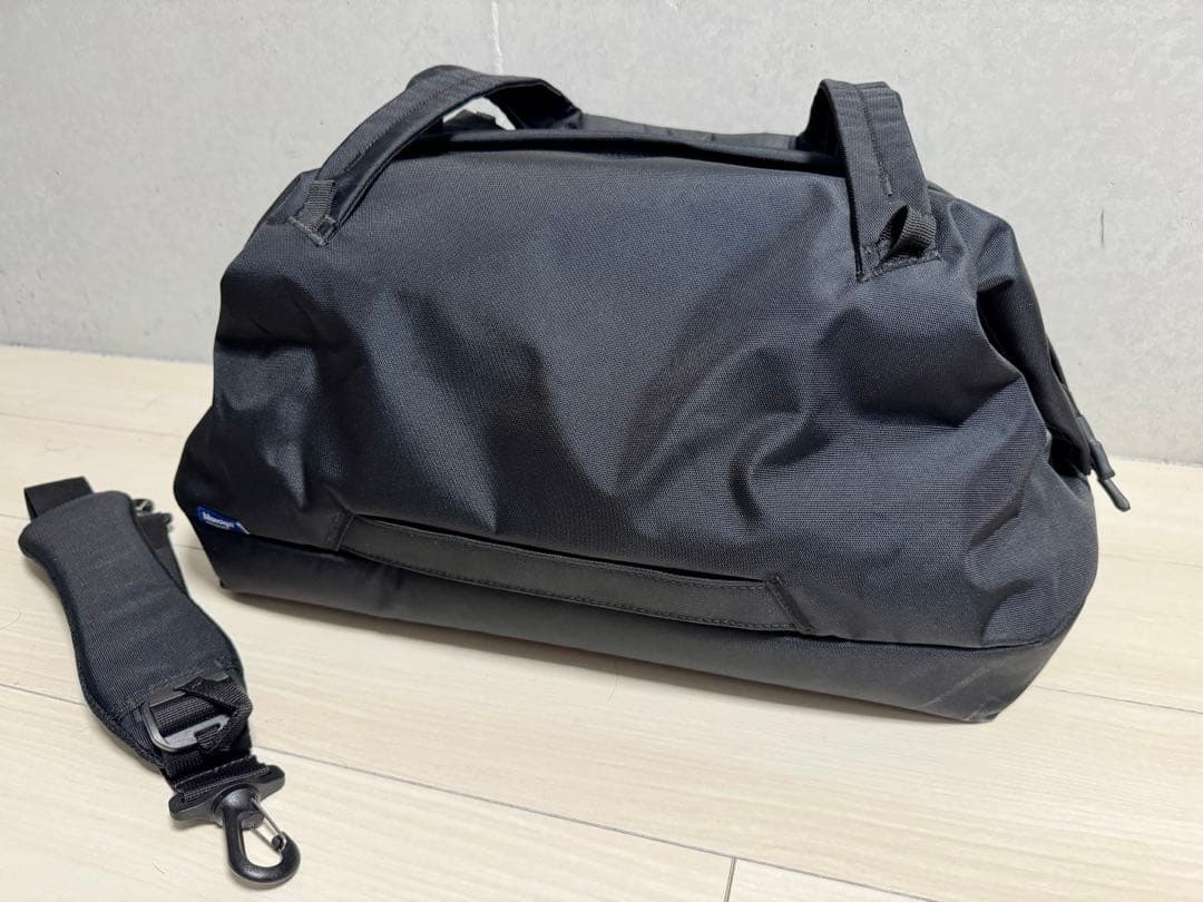 THULE スーリー SUBTERRA 2 ダッフルバッグ 35L