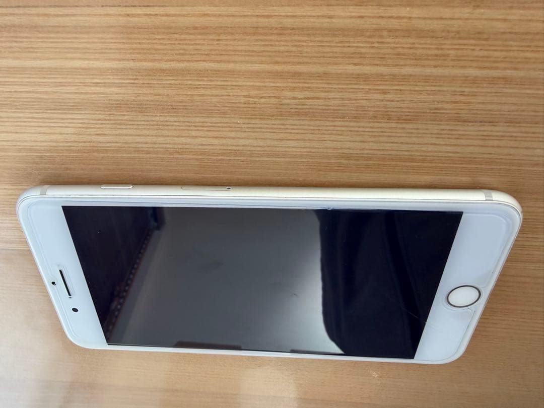 iPhone 8 Plus 美品　バッテリー100%