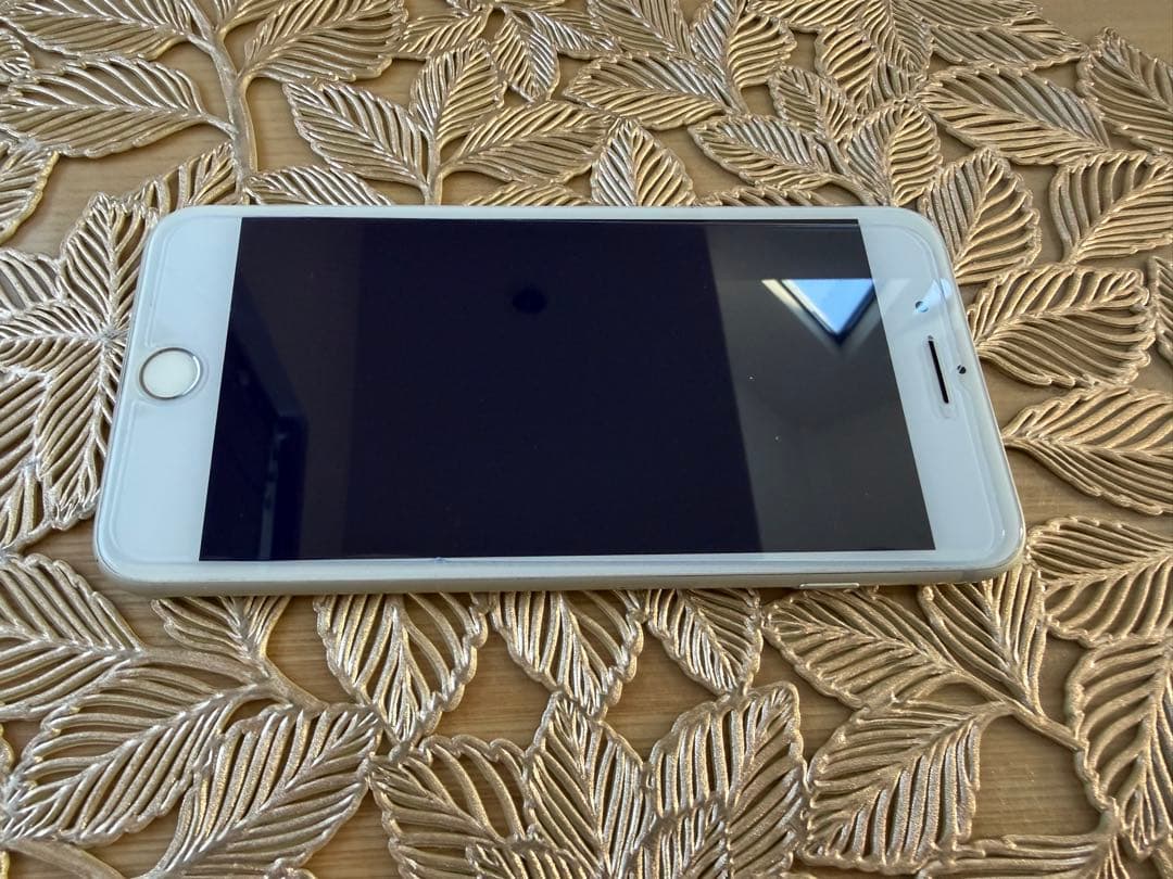 iPhone 8 Plus 美品　バッテリー100%