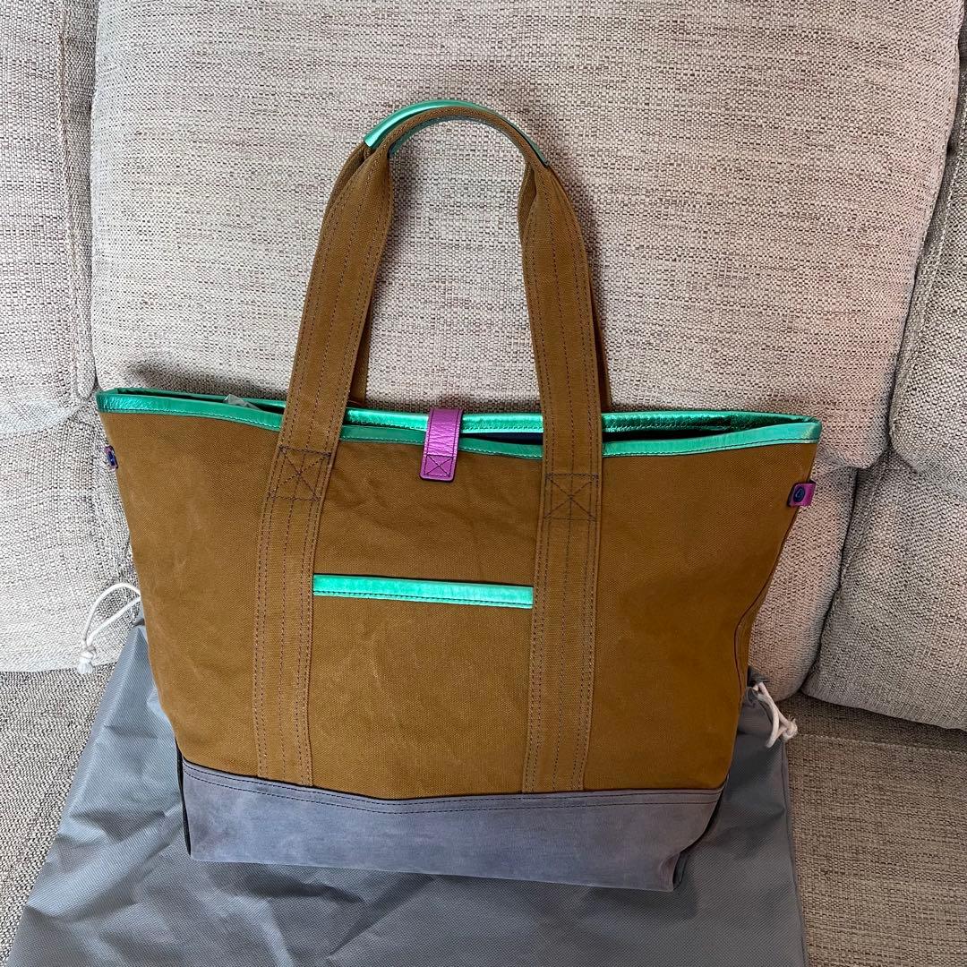 新品 Vivienne Westwood ヴィヴィアントートバッグ ブラウン