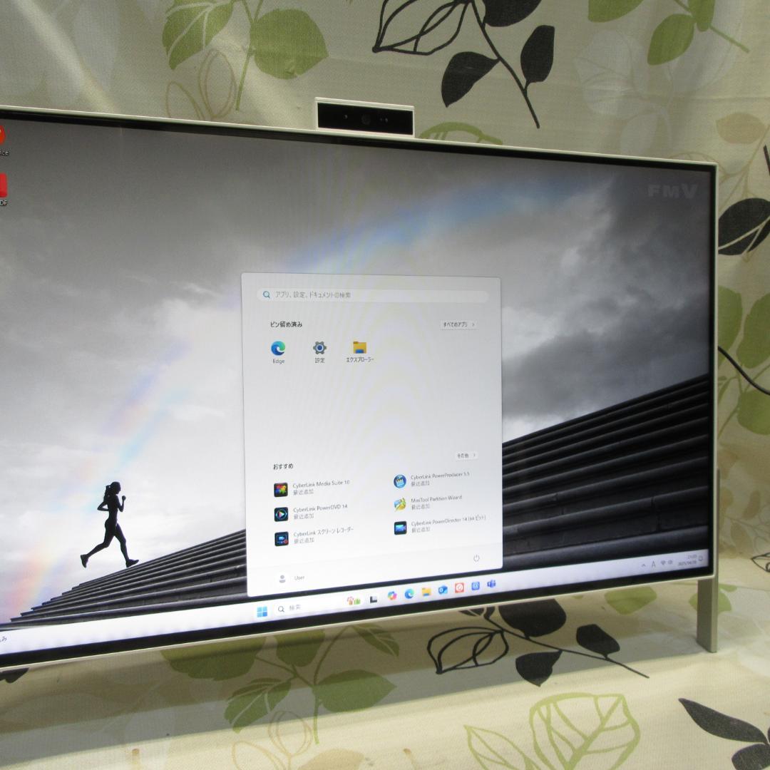 Win11公式対応8世代i7/メ16/新品SSD+HDD/DVD/カメラ/無線