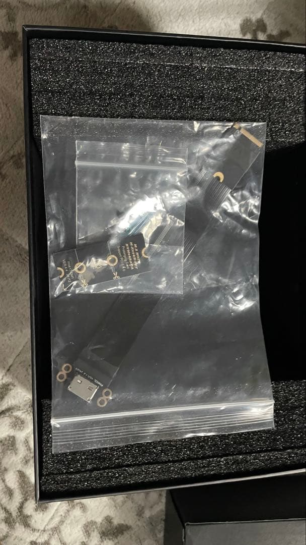 AOOSTAR XG76 EGPU RX7600M OCuLinkとUSB4接続