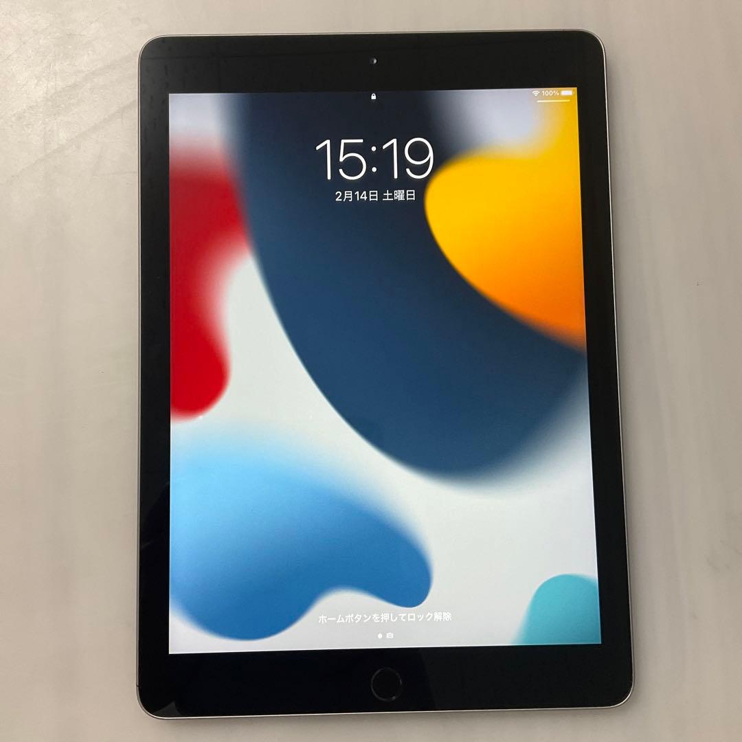 iPad 第6世代　32GB Wi-Fi 美品