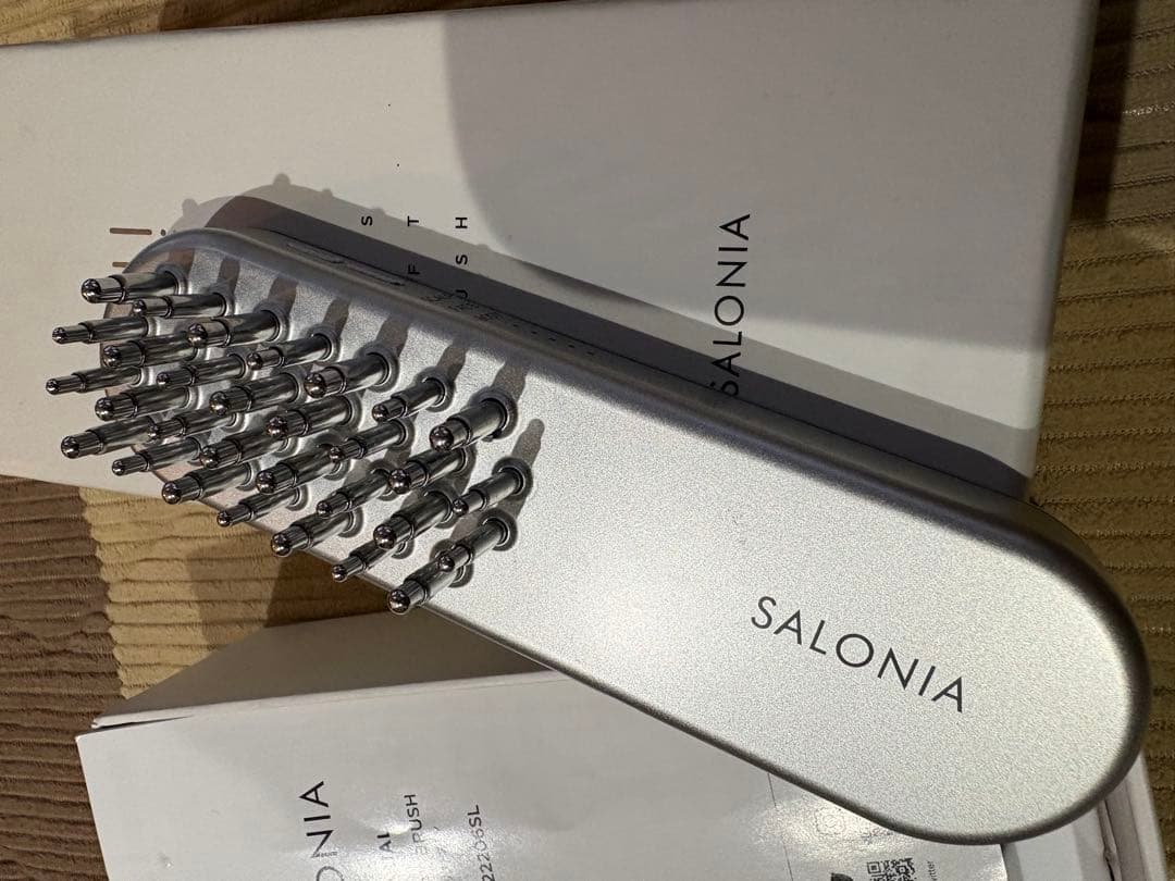 SALONIA マニュアルリフトブラシ シルバー