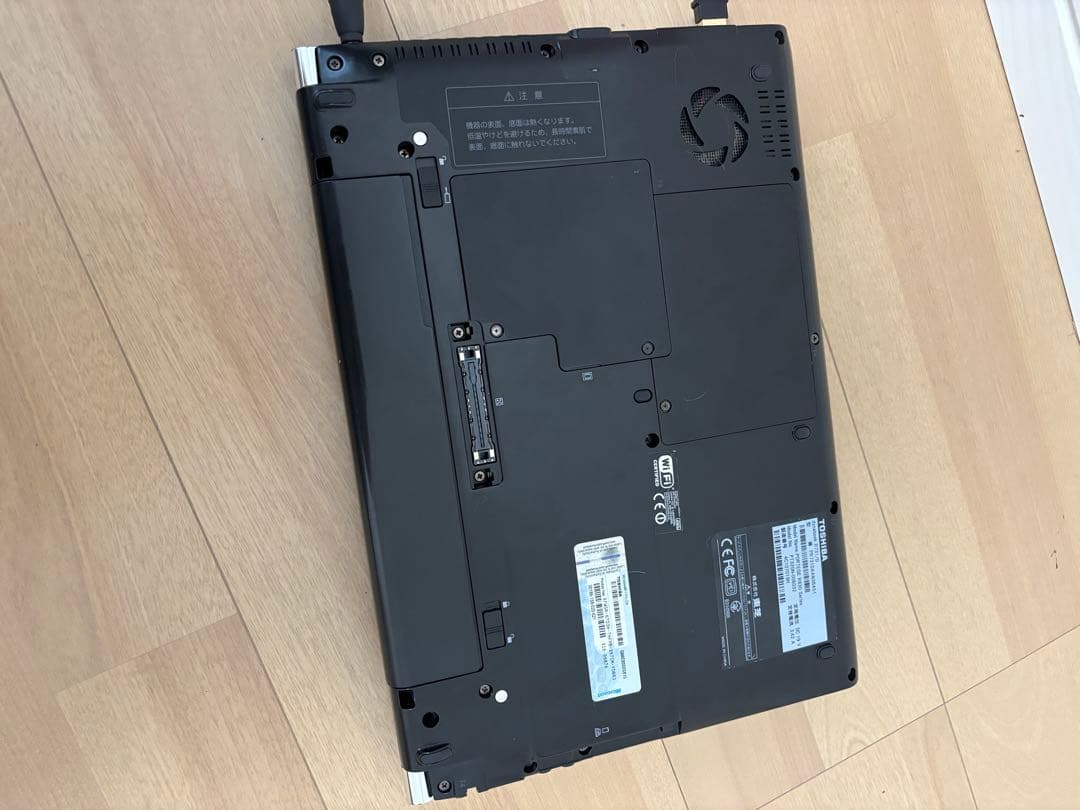 Toshiba ノートダイナブックR731 PC ブラック　ノートパソコン　w7