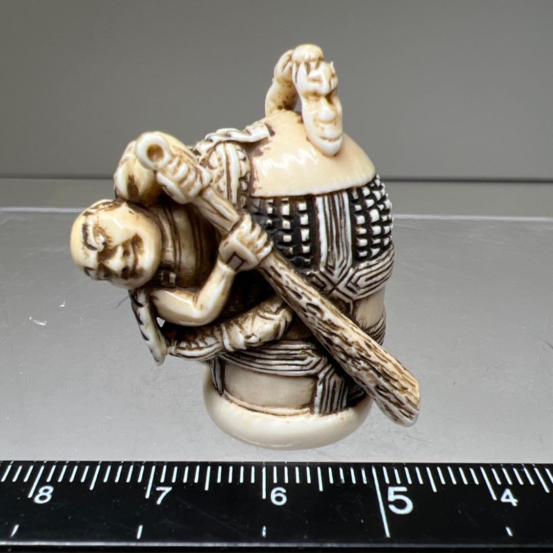 専用　極上鐘に人物根付　12g 東Y8-0203☆2Fトコチ