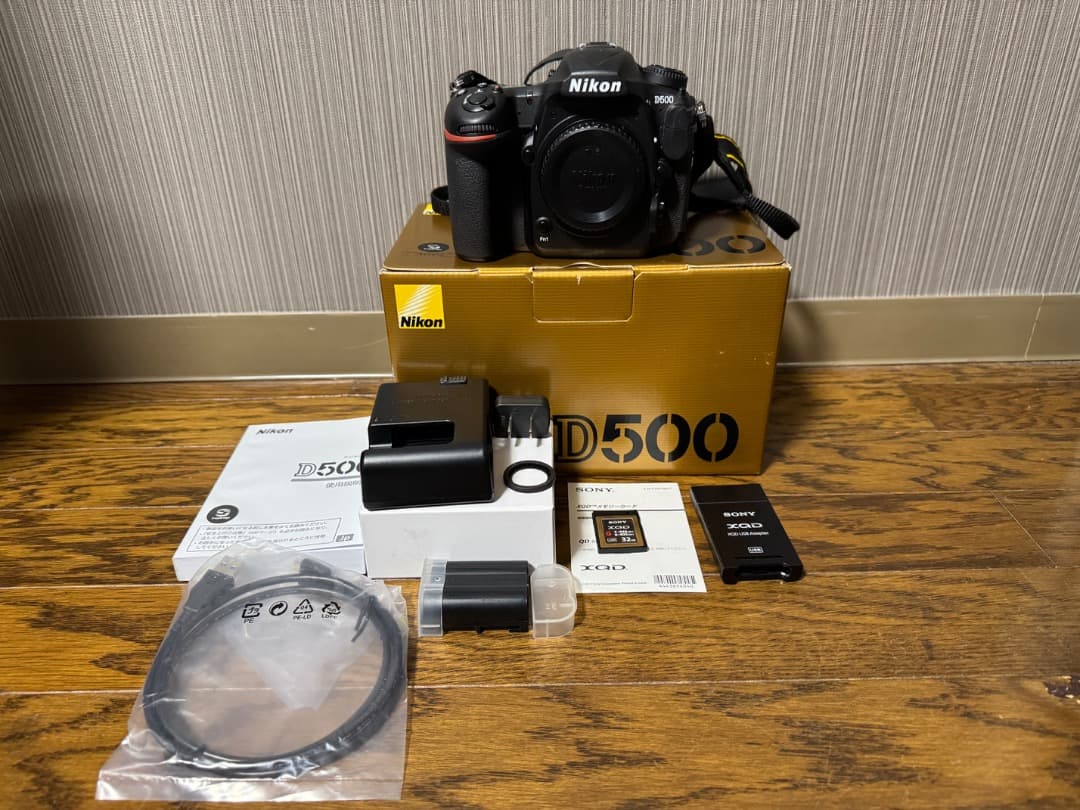 NIKON D500 ボディ シャッター回数15822回 おまけ付き