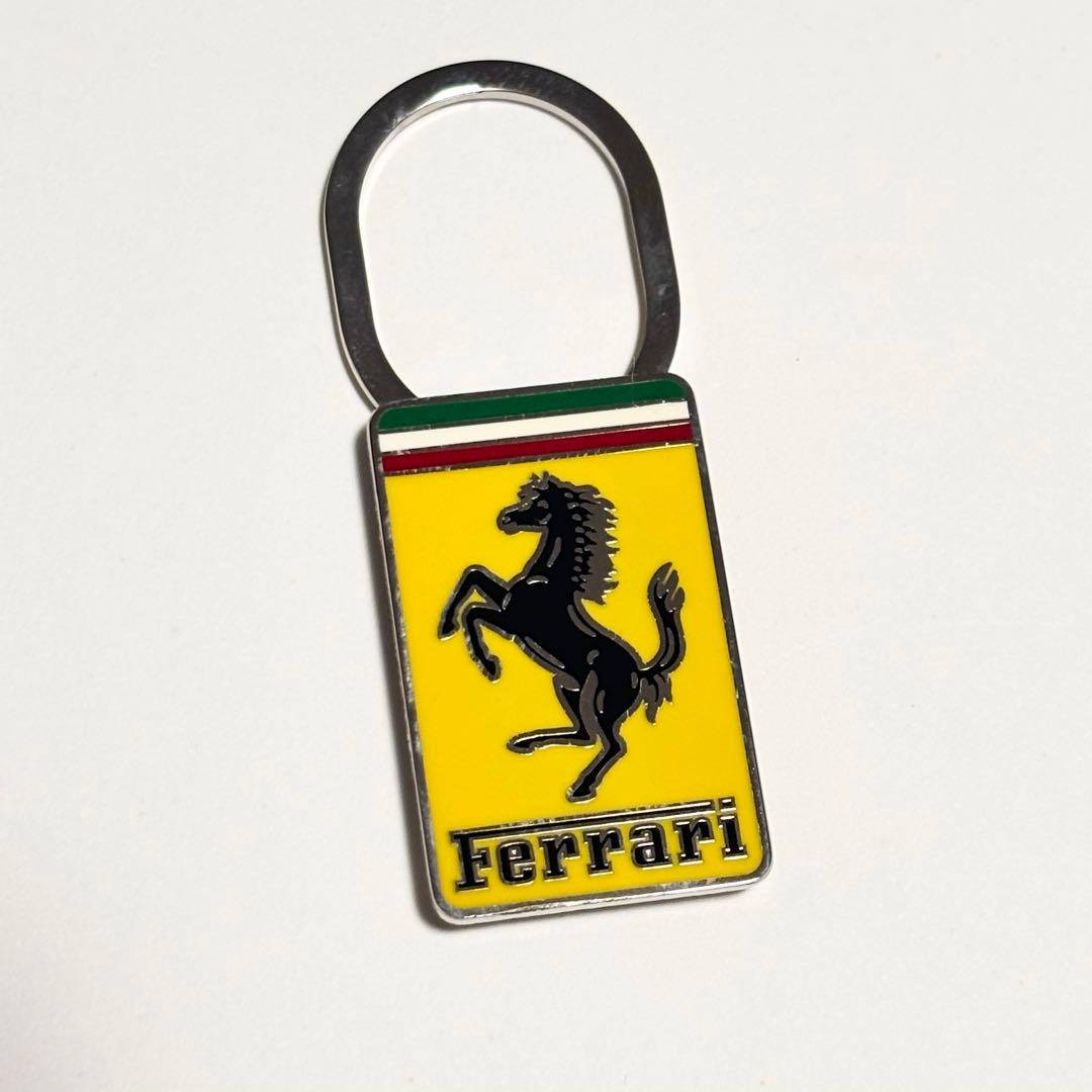 新品未使用　非売品　Ferrari キーホルダー　スタンダードキーリング