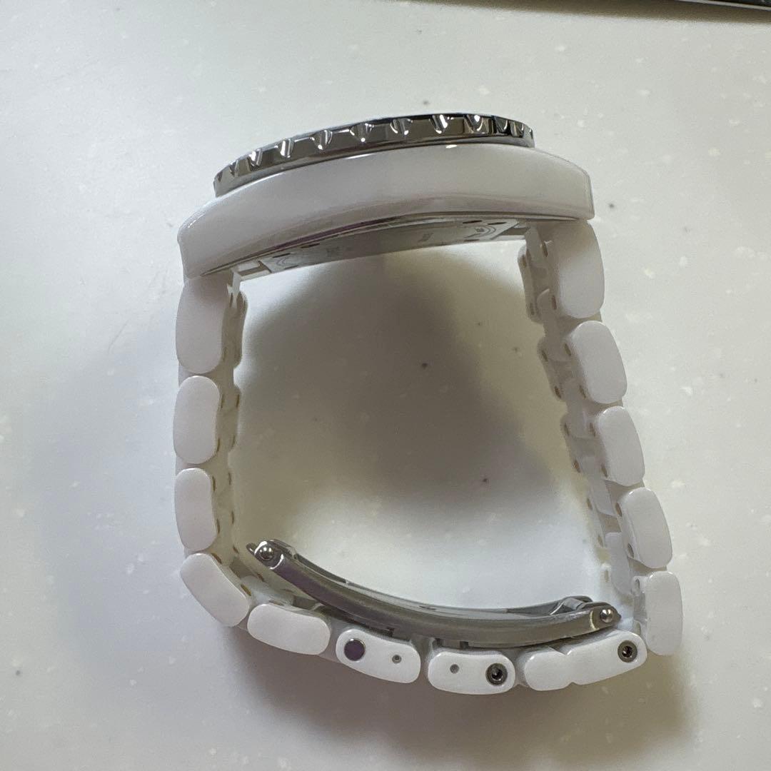 シャネルJ12 33mm 白セラミック　レディース（正規品）