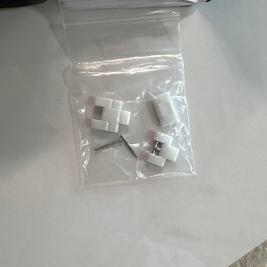 シャネルJ12 33mm 白セラミック　レディース（正規品）