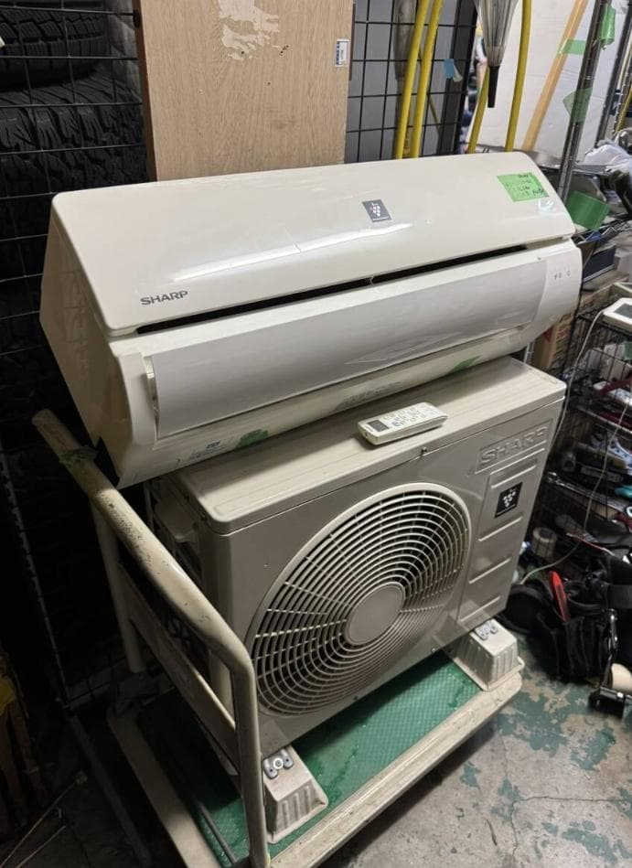 (4235)SHARP エアコン シャープ　AY-L22N-W 6畳 2021年