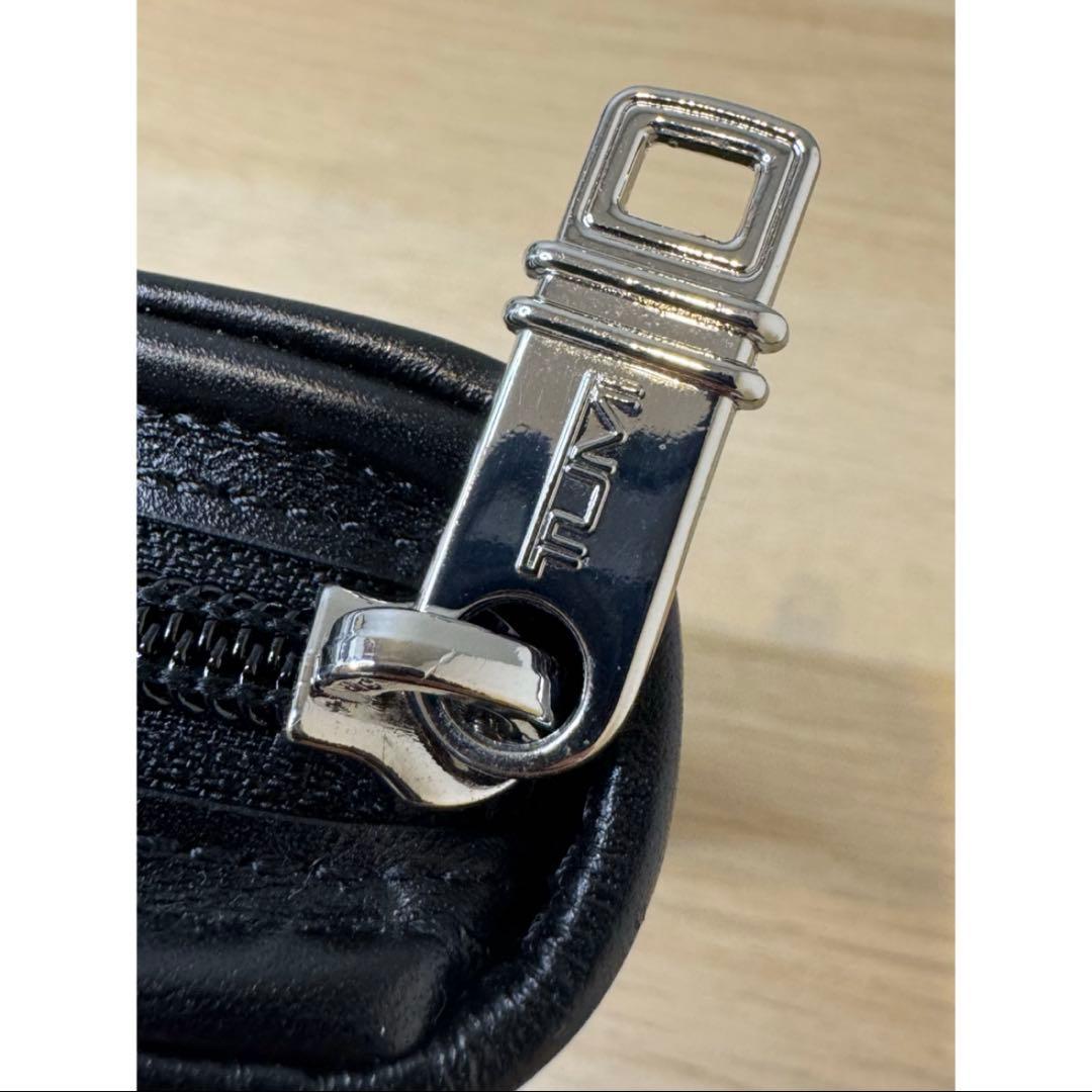 未使用　TUMI ラウンドジップロングウォレット