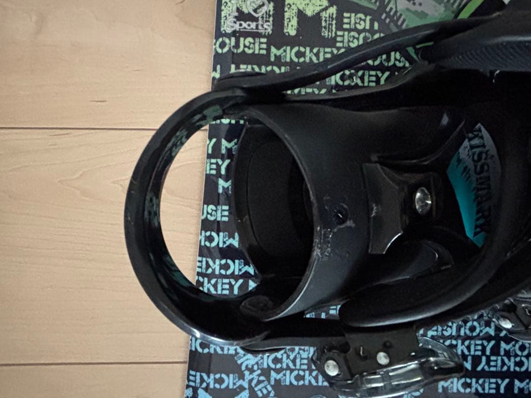 ミッキーマウス スノーボード ビンディング付き 130cm