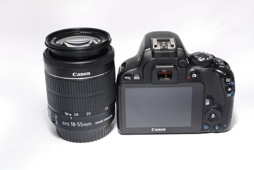 ♥超軽量・簡単操作♥キャノン Kiss X7一眼レフカメラ☆バッグ付き！