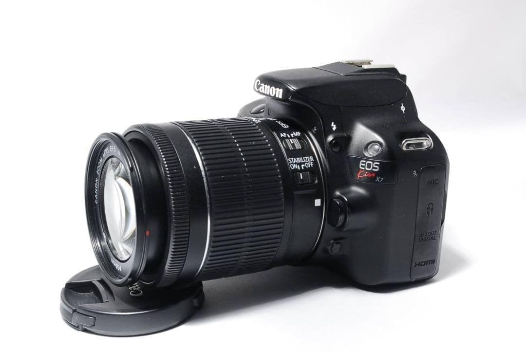 ♥超軽量・簡単操作♥キャノン Kiss X7一眼レフカメラ☆バッグ付き！