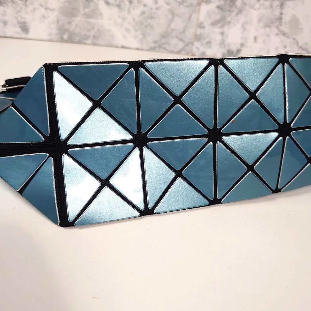 BAOBAO ISSEY MIYAKE　ショルダーポーチ　メタリックグリーン