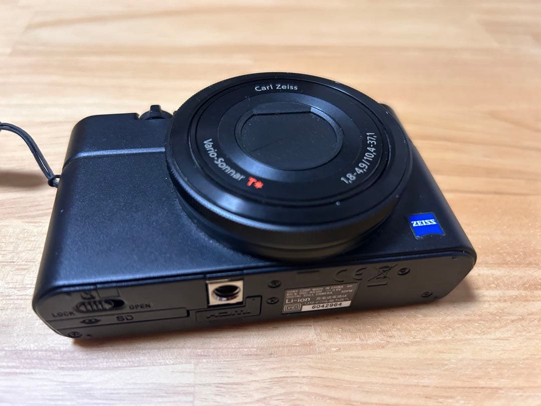 デジカメSONY Cyber shot DSC-RX100