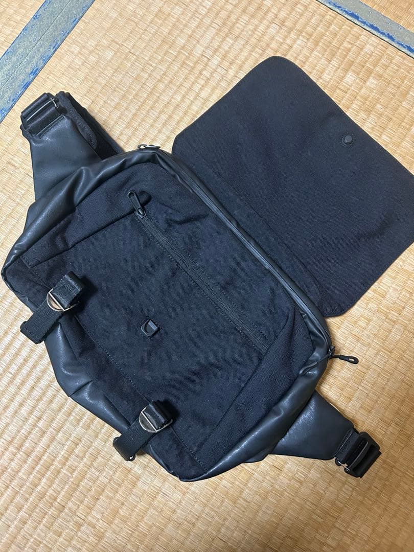 TRIDEAL高耐久素材 ショルダーバッグ 13インチPC対応