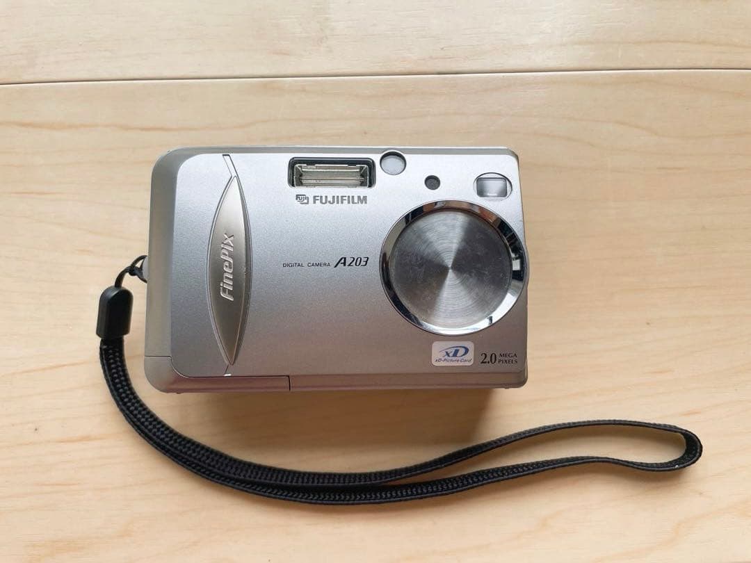 デジカメ　富士フイルム　a203 フジフィルム　fine pix a203