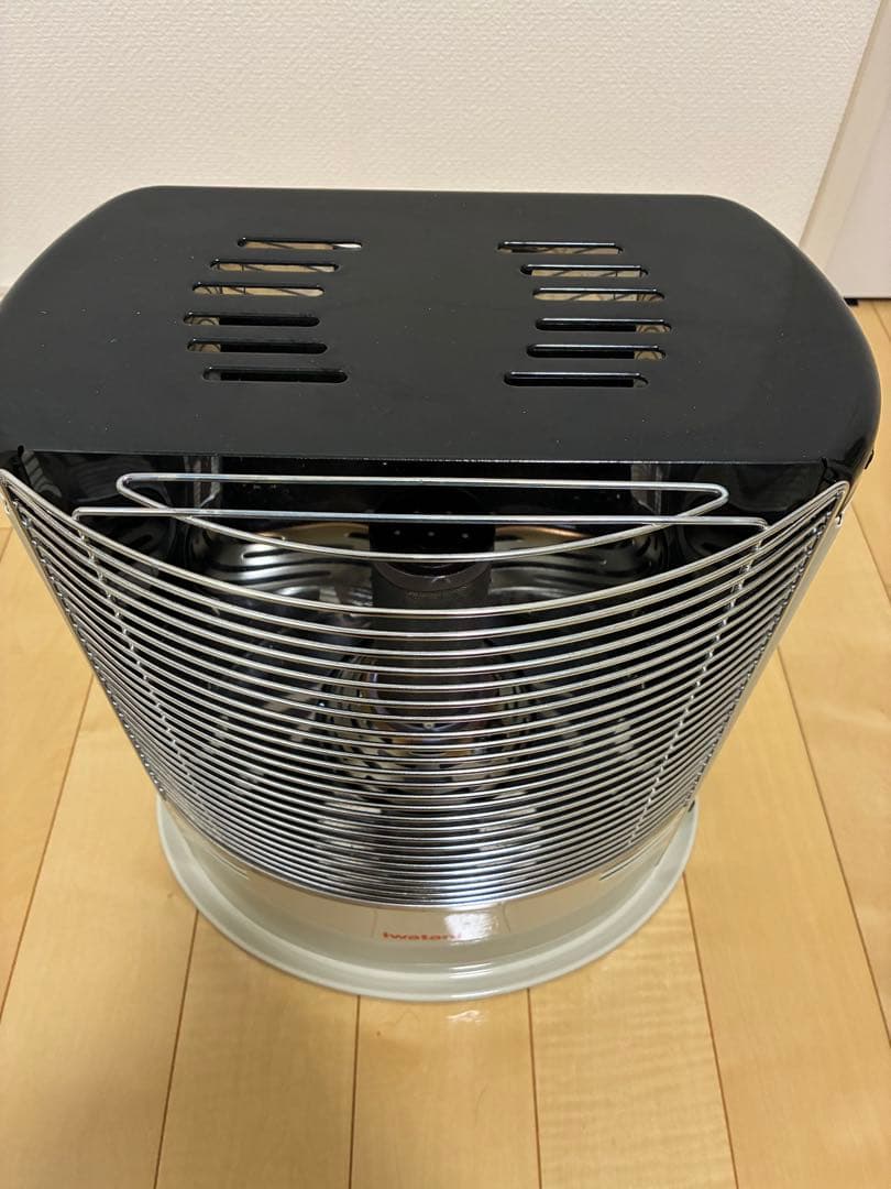 iwatani ストーブ ガス コンパクト　デカ暖