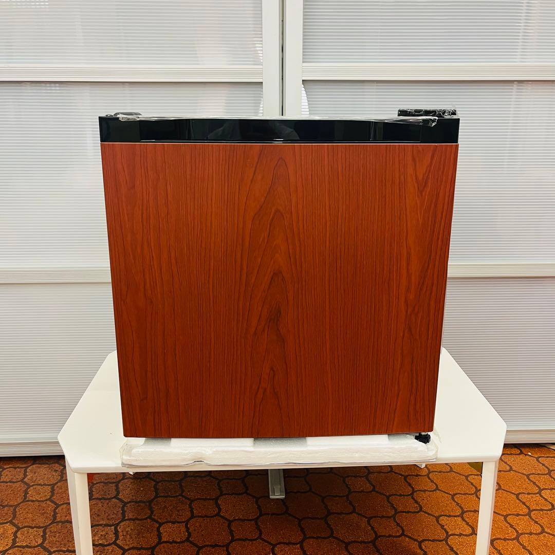 アイリスオーヤマ　冷凍庫　31リットル　ホワイト　2023年製