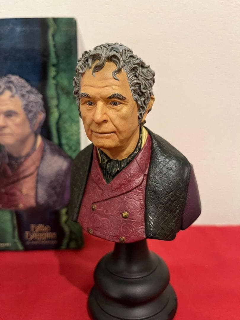 サイドショウ社　ロードオブザリング　ビルボ・バギンズ　ゴラム　ミニバスト